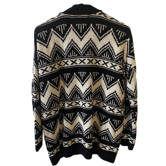 Forever 21 Black & White Oversized Grandpa Cardigan - Picture 2 of 7